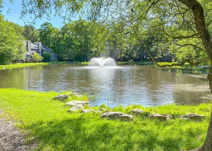 Lake Harmony Townhome Less Than 1 Mi To Jack Frost!